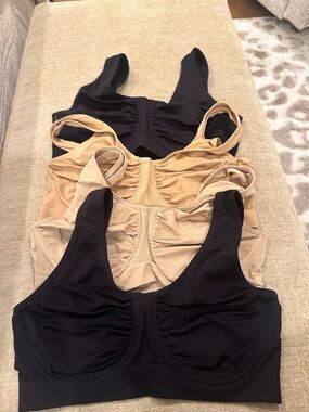 4 New Rhonda shear Seamless Comfort Bra/ underwire Black/Nude Pack size medium